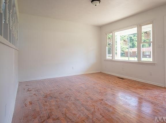 2nd image of 508 Williams St
