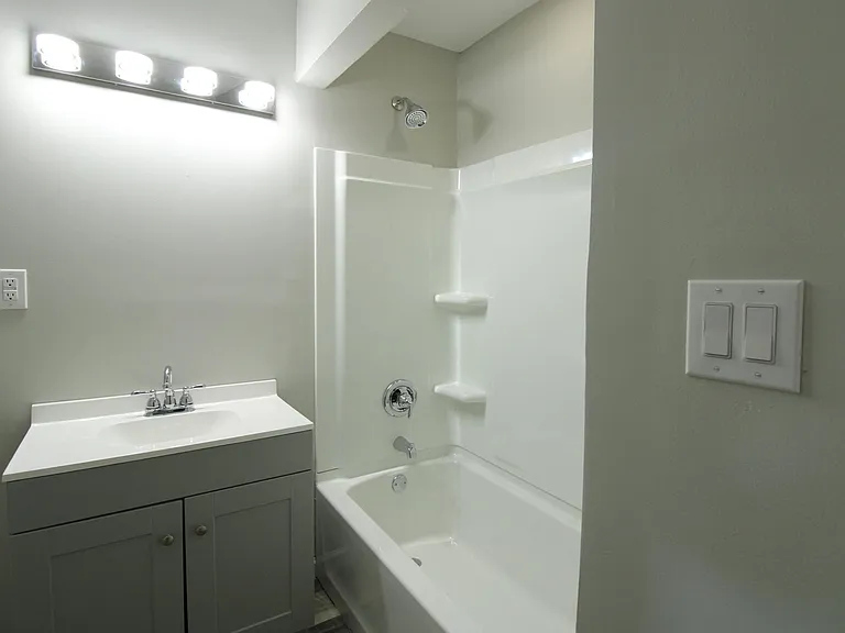 1529 Texas Dr — Photo 5