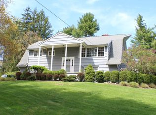 1 Frederick Pl, Chester, NJ 07930