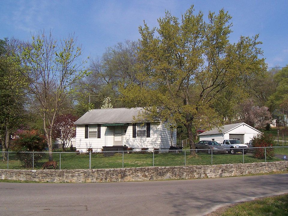 Large shaded lot with mature trees