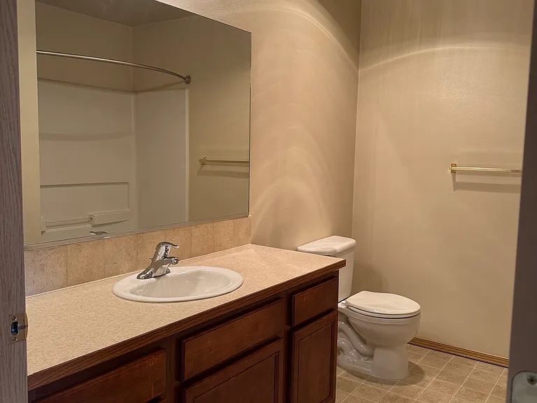 Four Oaks Bathroom