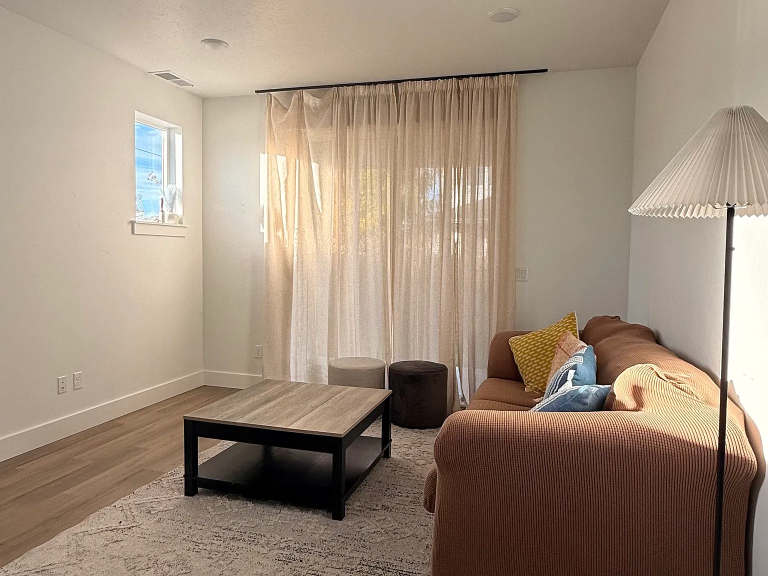 3 bed, 1993 sqft, $1,200 — Photo 4