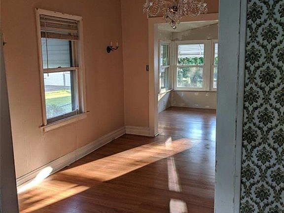 5th image of 2650 6th St