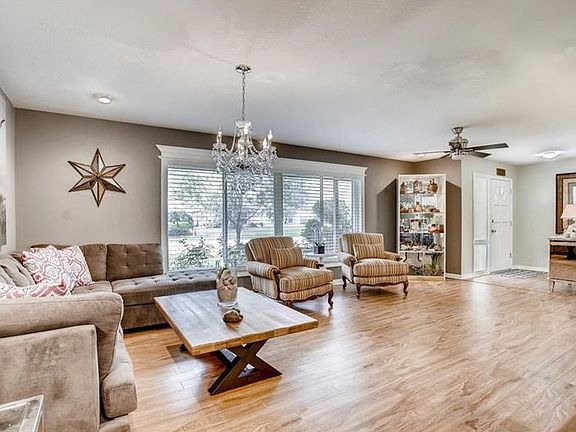 5th image of 1503 Skyline Dr