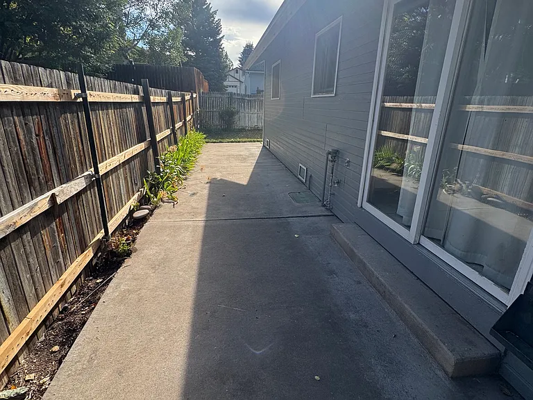 460 Palmetto Dr — Photo 15