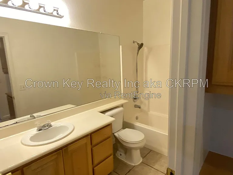 1844 Oswego Ct — Photo 21