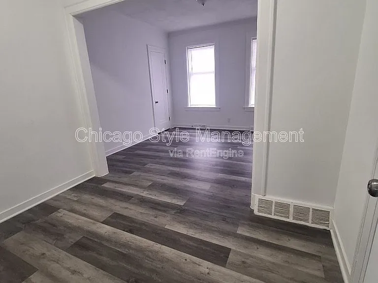320 W 16th St #1 — Photo 4