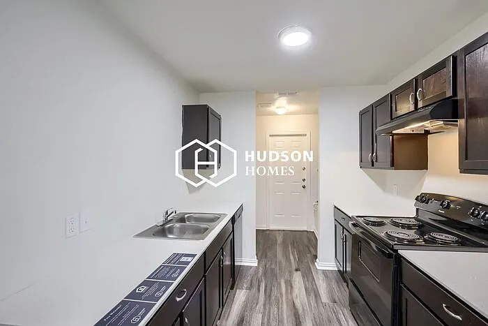 3509 Pickett St — Photo 6