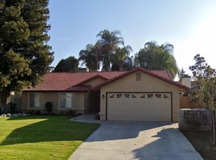 9319 Gig Harbor Ct, Bakersfield, CA 93312