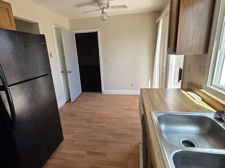 2022 Kennedy Ave — Photo 4