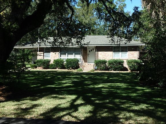 2nd image of 22 Morrison Ct