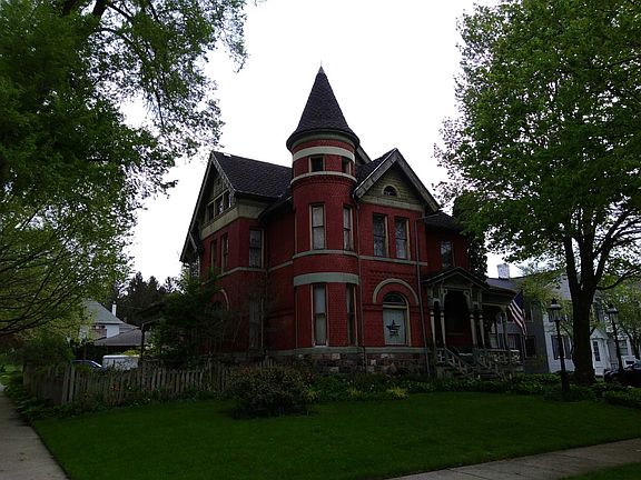 2nd image of 401 E Mansion St
