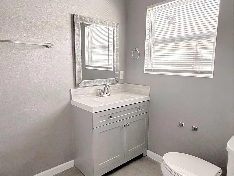 6 Burr St #1/2 — Photo 13