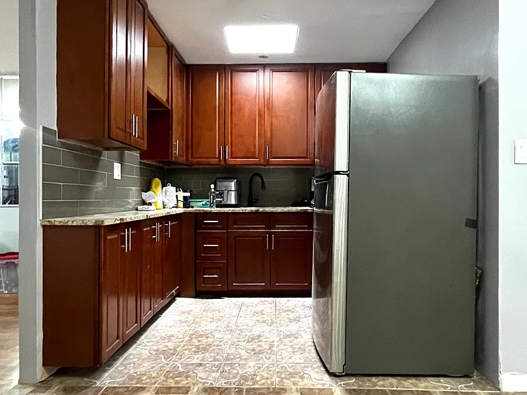 3203 Tenbroeck Ave #2 — Photo 7