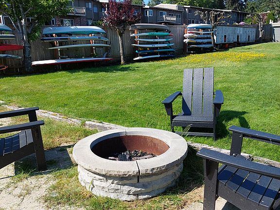 2nd image of 4214 W Lake Sammamish Pkwy NE APT 206