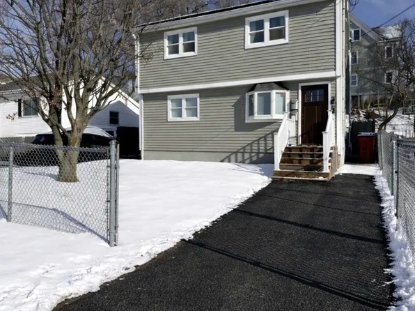 254-256 Pleasant St, Lowell, MA 01852