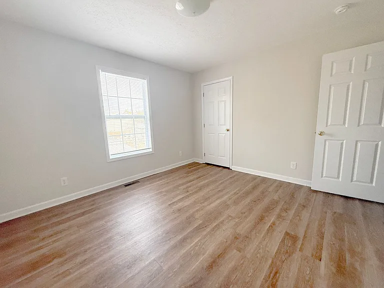 1320 Carolina Ave — Photo 22