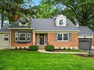 6033 Saint Regis Dr, Cincinnati, OH 45236