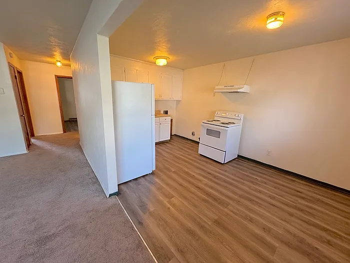 410 Bosley Ave #B — Photo 11