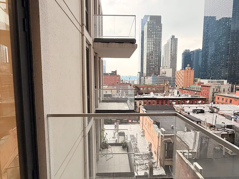 355 W 39th St #5B — Photo 38
