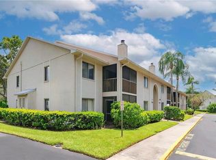 2067 Hunters Glen Dr #327, Dunedin, FL 34698
