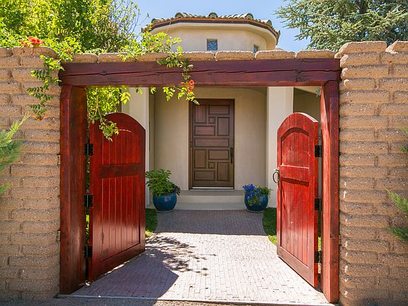 2nd image of 178 Loma Del Oro