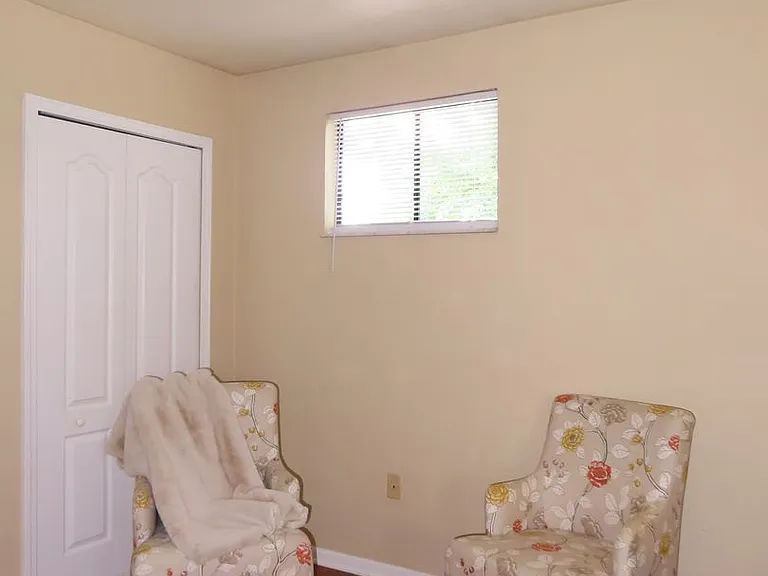 4427 SW 21st Ln — Photo 5