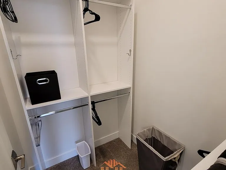 Brownstone Condominiums — Photo 39