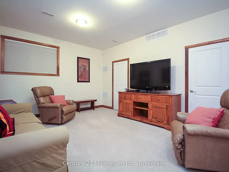 104 Farm Gate Rd #7 — Photo 9
