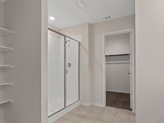 4th image of 3037 Hidden Valley Dr