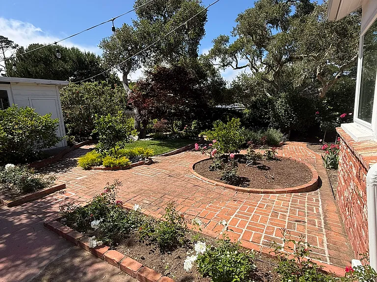 810 Martin St — Photo 15