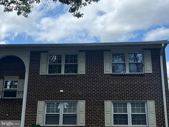 2nd image of 208 Crocker Dr