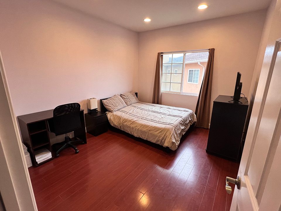 1st image of 7056 Fulton St Unit 9