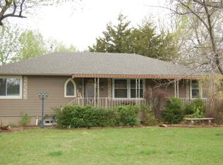 104 NW County Line Rd, Gower, MO 64454