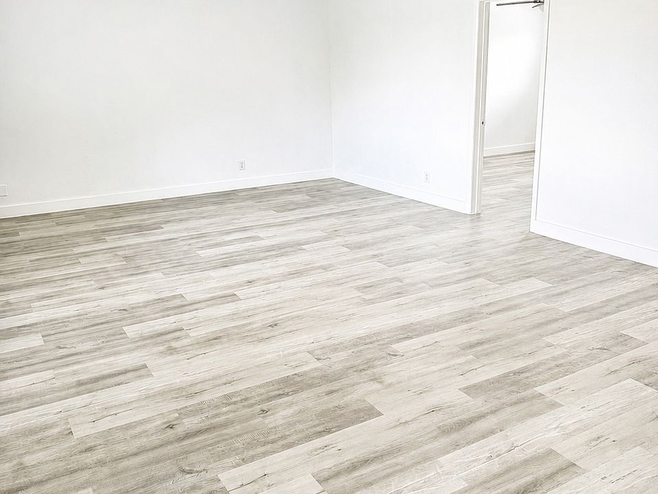 1st image of 2837 NE 30th St APT 6