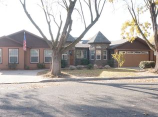 2812 Summer Ln, Madera, CA 93637