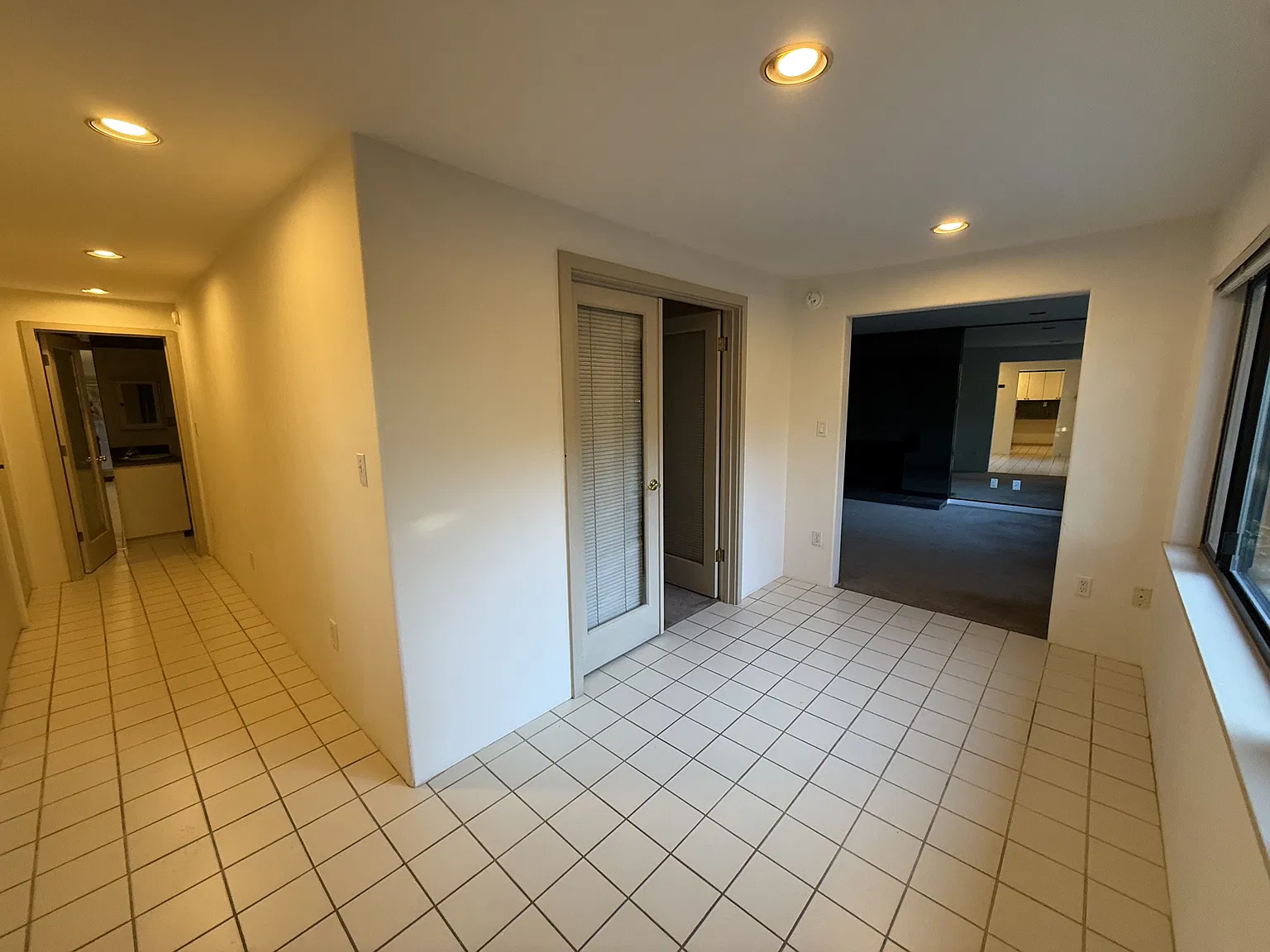 1 bed, 1000 sqft, $1,950 — Photo 3