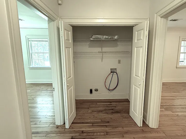 807 E Edgemont Ave — Photo 16