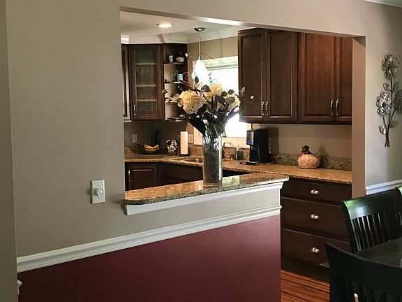 2nd image of 815 Quailwood Ct