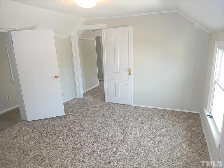 1015 Oberlin Rd — Photo 15