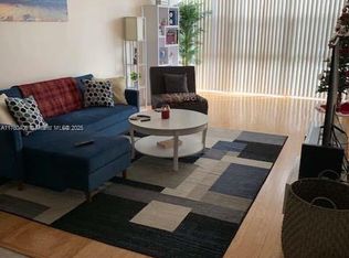 800 Parkview Dr APT 224, Hallandale, FL 33009
