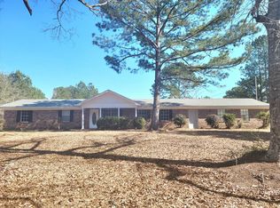 292 Jordan Loop, Ellisville, MS 39437