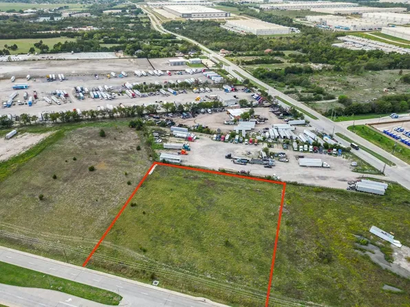 9300 Bonnie View Rd, Lancaster, TX 75134