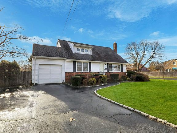 4th image of 116 Pickwick Ln