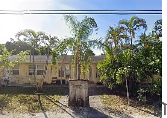 1044 NE 16th Ter #2