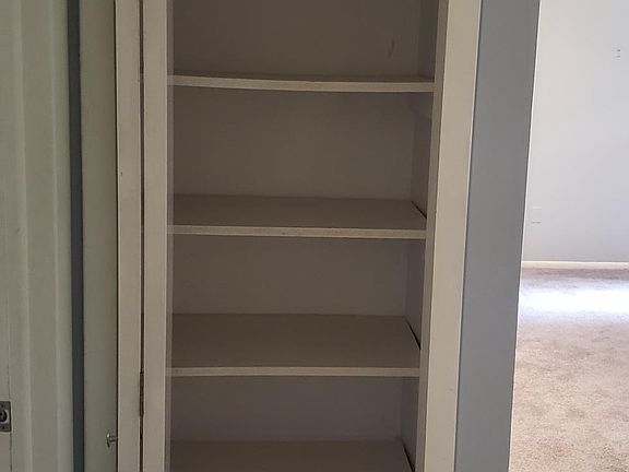 4th image of 9086 Lincoln Dr