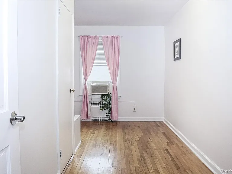 121 Manhasset Ave — Photo 22