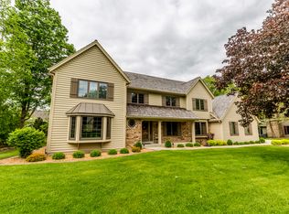 20770 Bartlett Ct, Brookfield, WI 53045