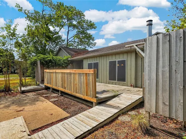 1122 Westover St, College Station, TX 77840
