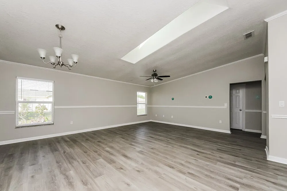 3 bed, 2.0 bath, 1372 sqft, $1,850 — Photo 4